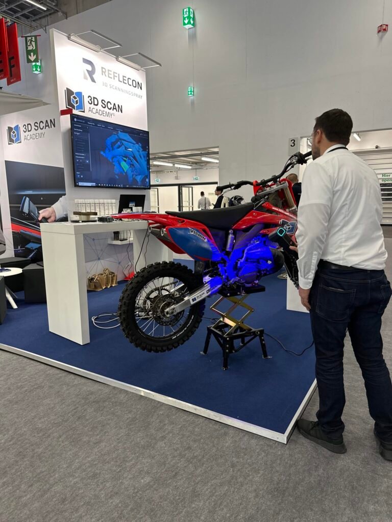 Kontakt LHC Metrolchem in cooperation with 3D Scanacademy